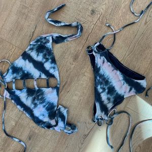 Billabong bathing suit